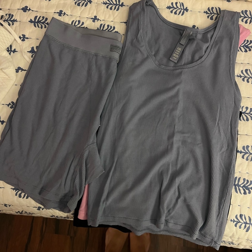 Skims soft lounge set (2 tanks, 1 short)